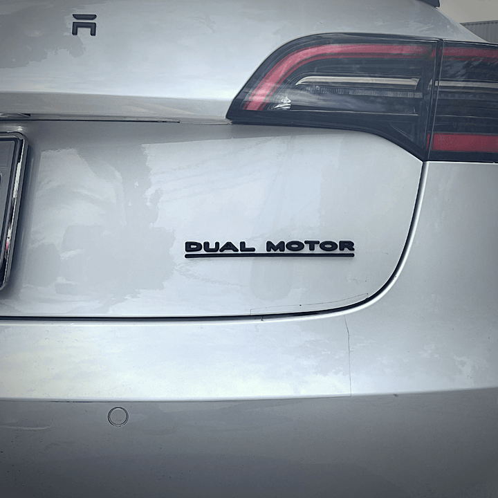 TESLA DUAL MOTOR Badges | Tesla Model 3 & Y - CARBONE PRESTIGE